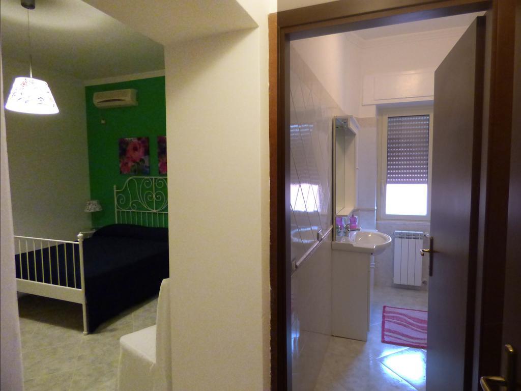 La Darsena Di Fiumicino Bed and Breakfast Δωμάτιο φωτογραφία